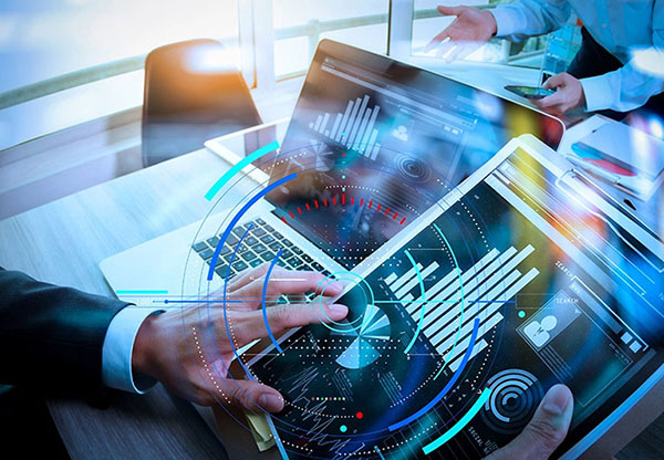 データドリブン経営を実現